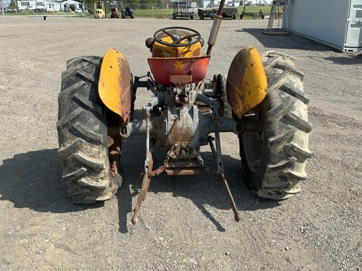 massey-ferguson-35-image-4