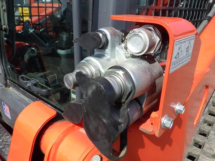 kubota-svl75-3-image-16