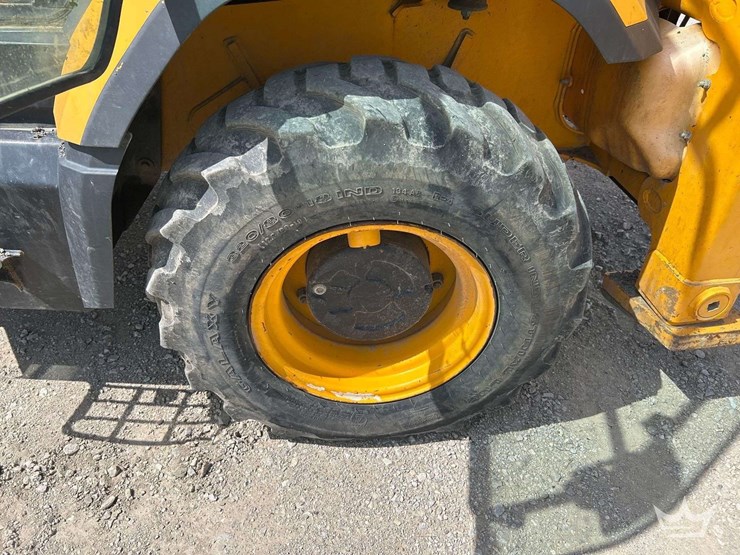2016-jcb-3cx-image-35
