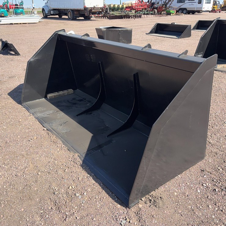 Oversized QT Light Material Bucket