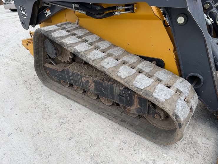 deere-333e-image-13