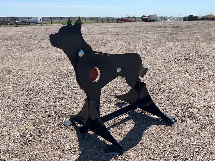 ar500-steel-coyote-shooting-target-with-heart-flapper-image-1