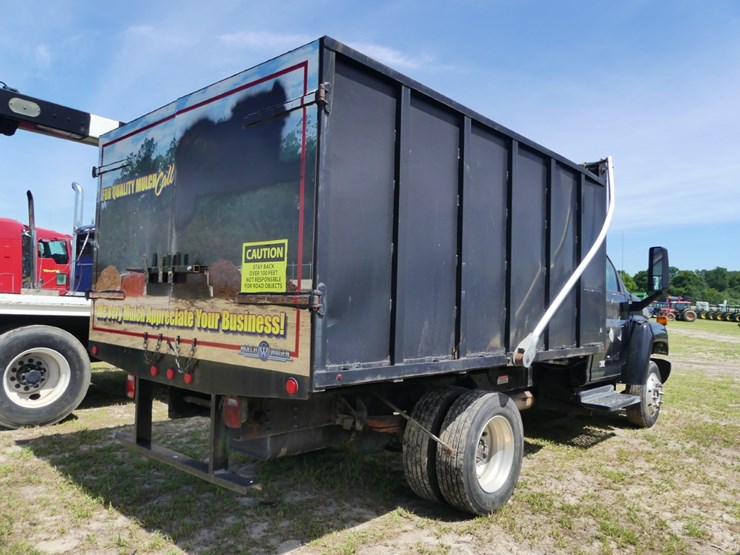 2005-gmc-c5500-image-3