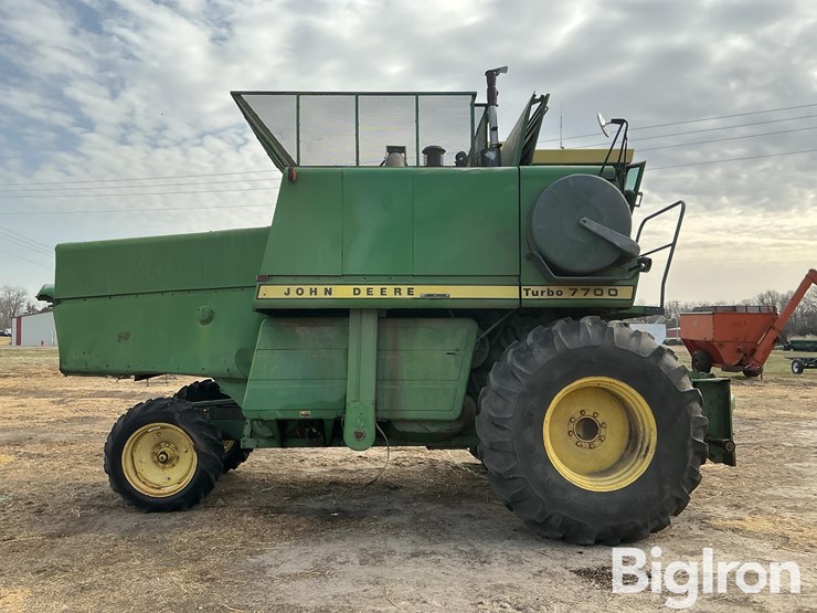 john-deere-7700-image-4