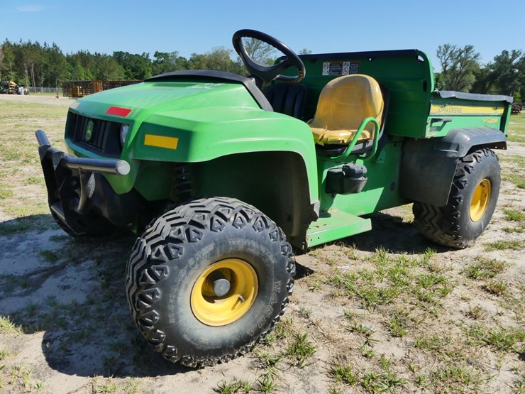 2016-john-deere-gator-image-1