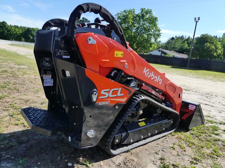 2026-kubota-scl1000-image-3