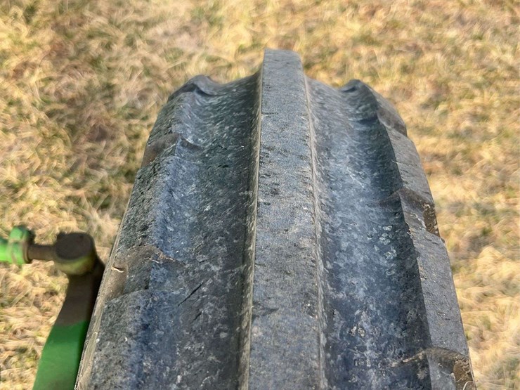 john-deere-820-image-18