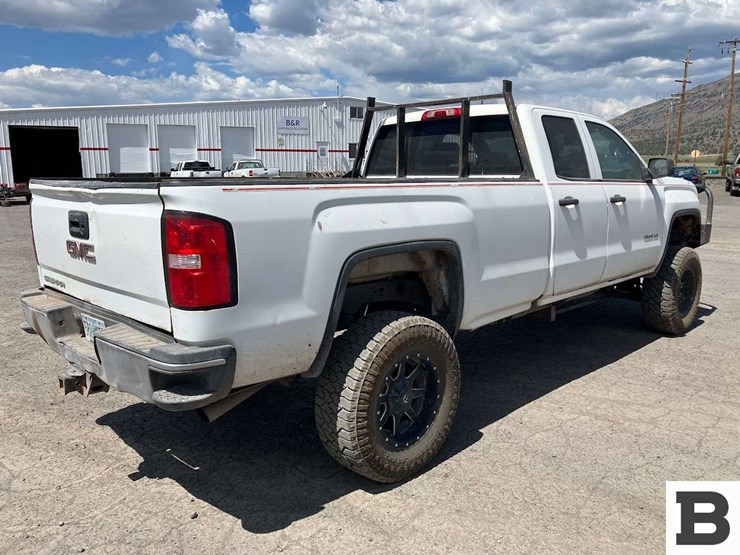 2018-gmc-sierra-2500-image-3