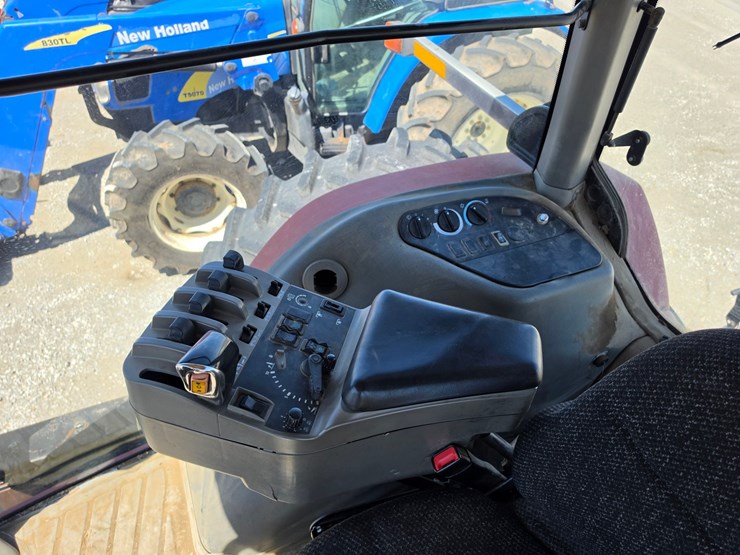case-ih-mx240-image-7
