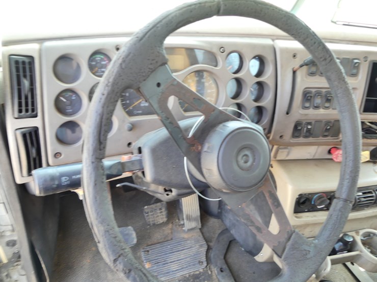 2001-mack-grapple-truck-image-16
