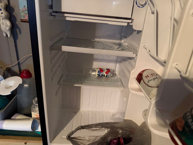 #92-•-haier-mini-fridge-image-3