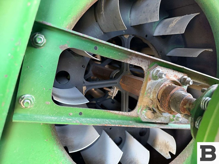 2009-john-deere-9770-sts-image-89