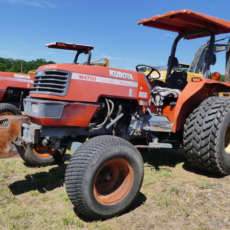 1999 KUBOTA M4700