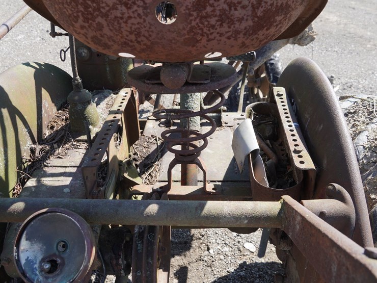 #2408-•-farmall-cub-a-tractor-with-sickle-bar-mower-image-14