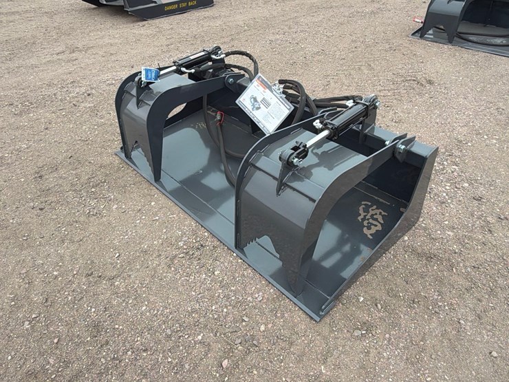 unused-2026-wolverine-gb-11-72w-skid-steer-grapple-bucket-image-1