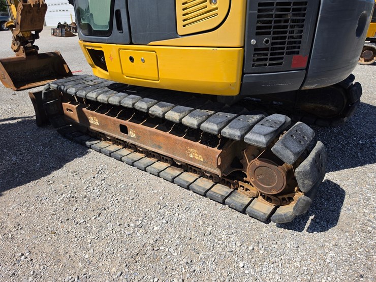 2013-komatsu-pc88mr-8-image-12
