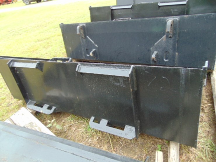 72"-low-profile-skid-steer-bucket--quick-attach-image-2