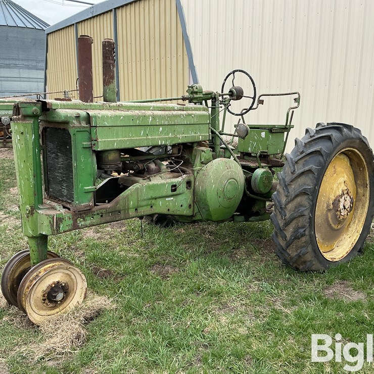 JOHN DEERE A