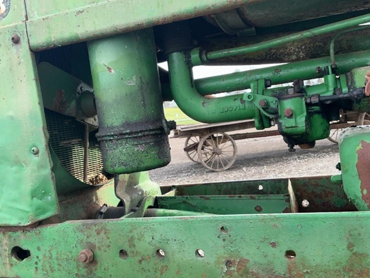 john-deere-b-image-10