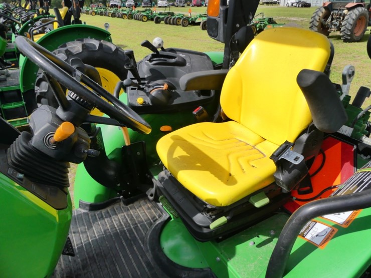 2024-john-deere-5120m-image-10