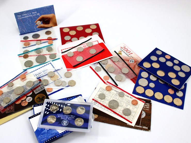 #36134-•-(12)-uncirculated-proof-coin-sets-|-silver,-etc...-image-1