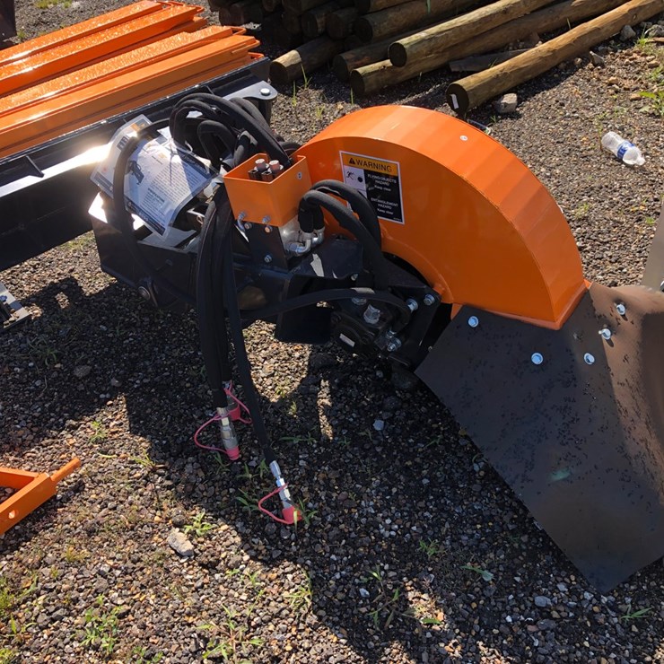 #62 • STUMP GRINDER W HYDRAULIC ANGLE