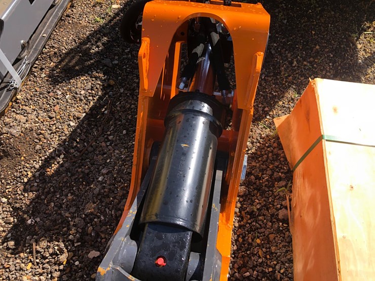 #44-•-excavator-hydraulic-clamp-thumb-image-2