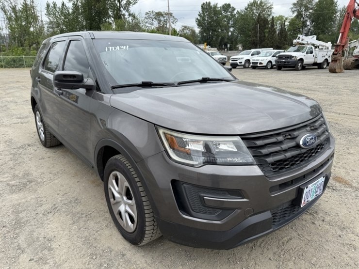 2017-ford-explorer-image-2