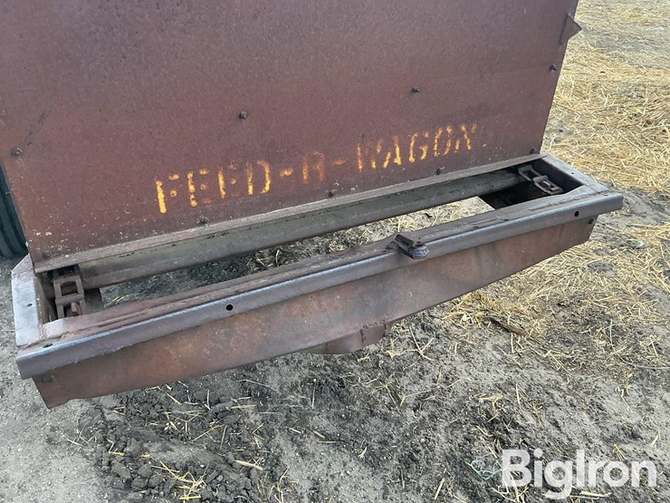 kelly-ryan-feed-wagon-image-20