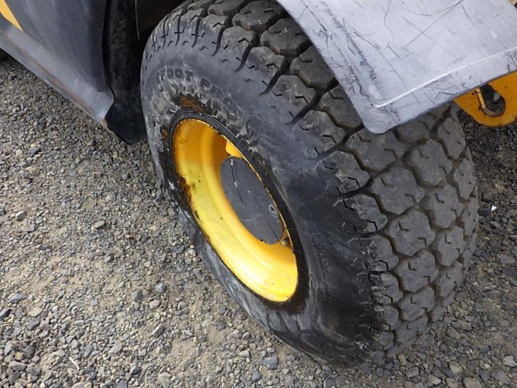 2015-jcb-525-60-image-22
