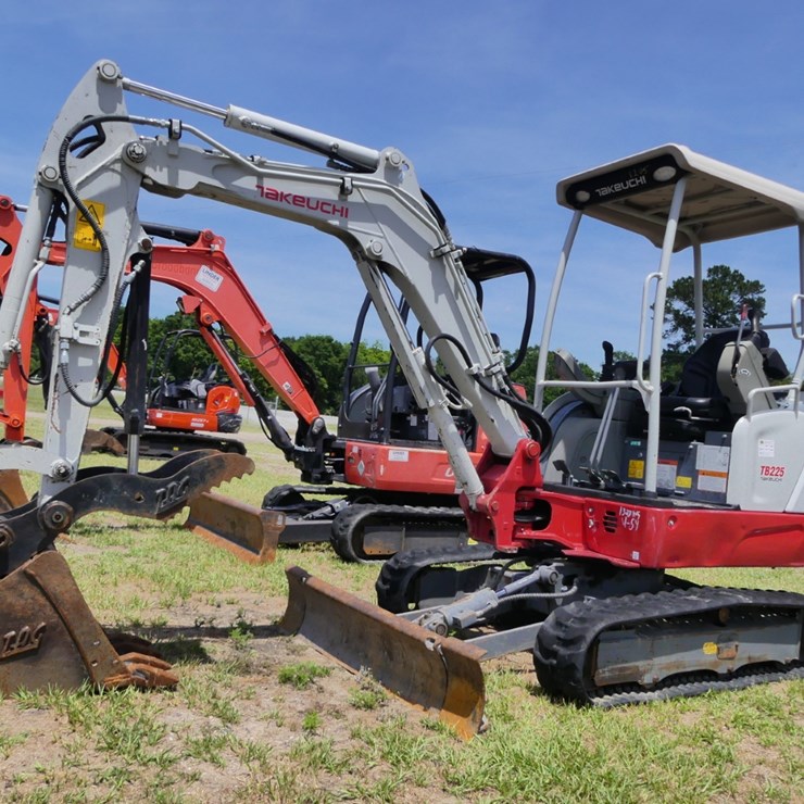 2020 TAKEUCHI TB225