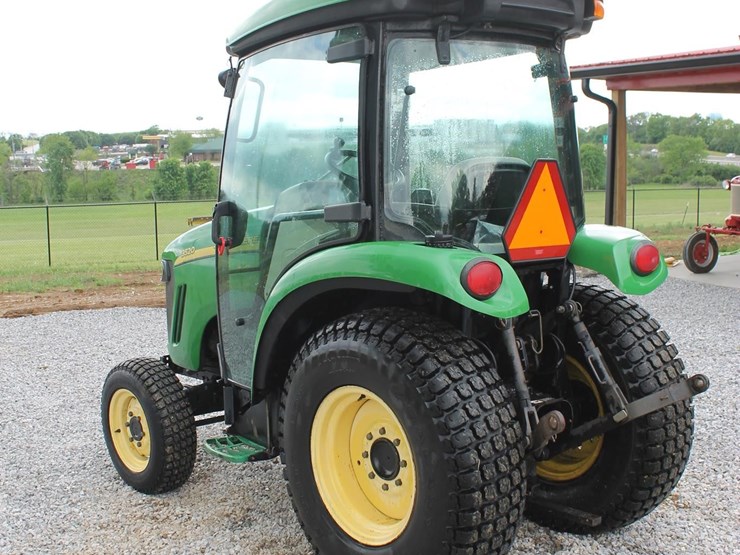 john-deere-3520-image-3