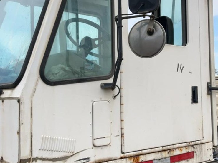#1950-•-2005-klamar-30-yard-truck-image-12