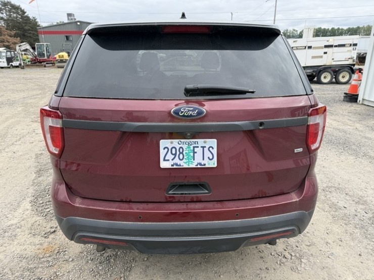 2017-ford-explorer-image-5