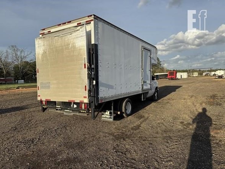 2012-ford-f450-image-2