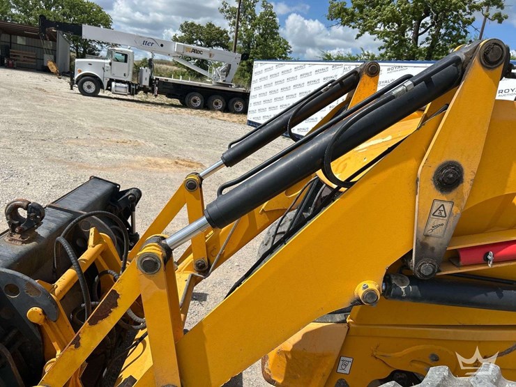 2016-jcb-3cx-image-24