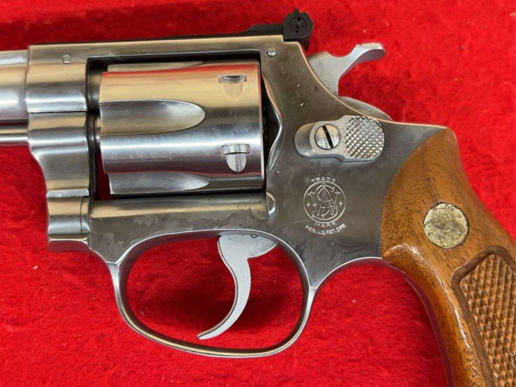 smith-&-wesson-model-63-revolver-.22-lr-image-11