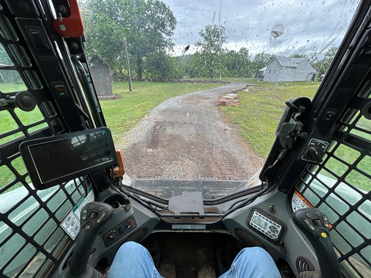 2022-bobcat-t770-image-16