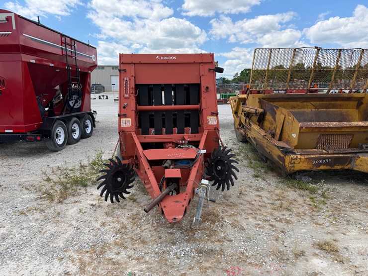 hesston-530-image-2