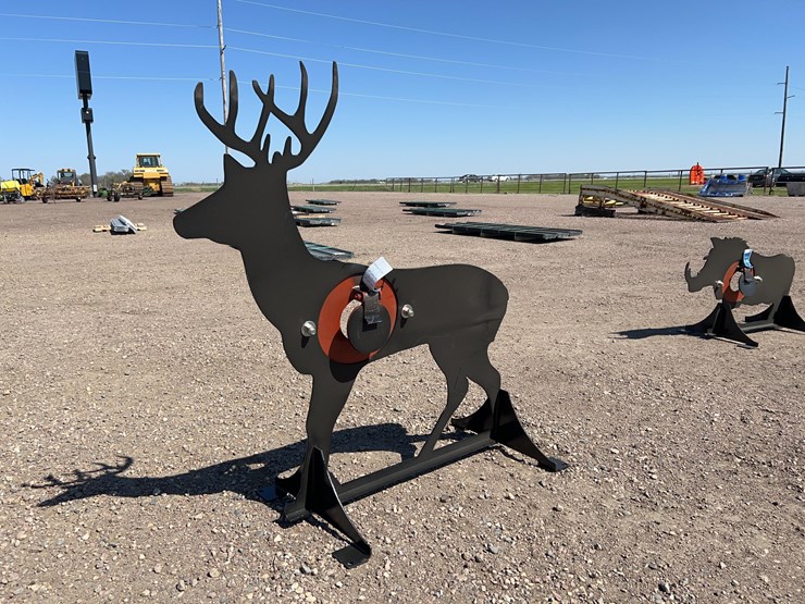 ar500-steel-deer-shooting-target-with-heart-flapper-image-4