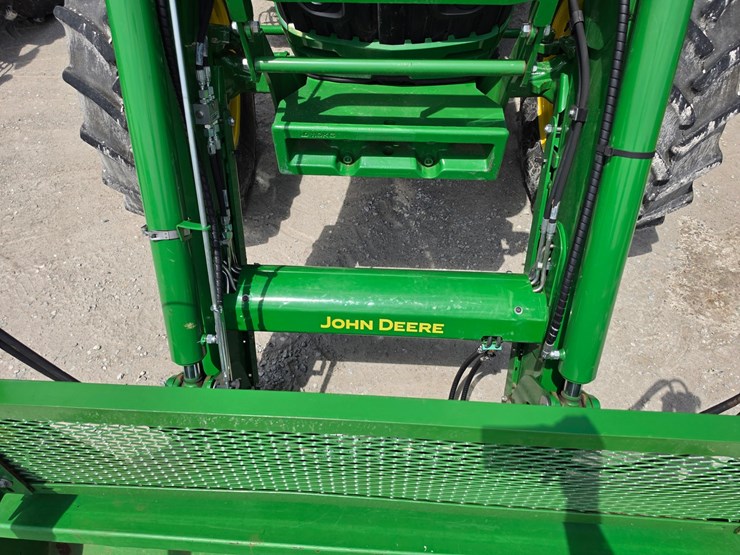 2023-john-deere-6145m-image-5