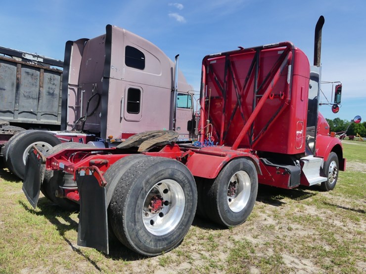 2012-kenworth-t800-image-3
