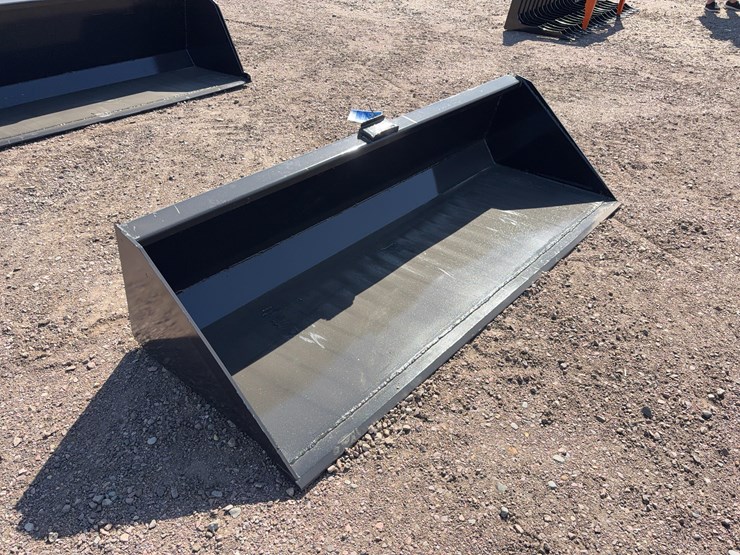 qt-bucket-with-blade-image-2
