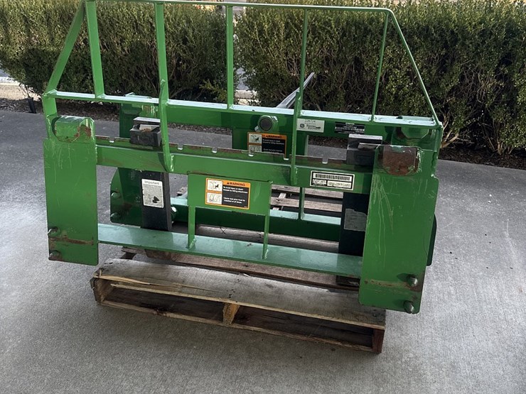 2011-john-deere-5095m-image-44