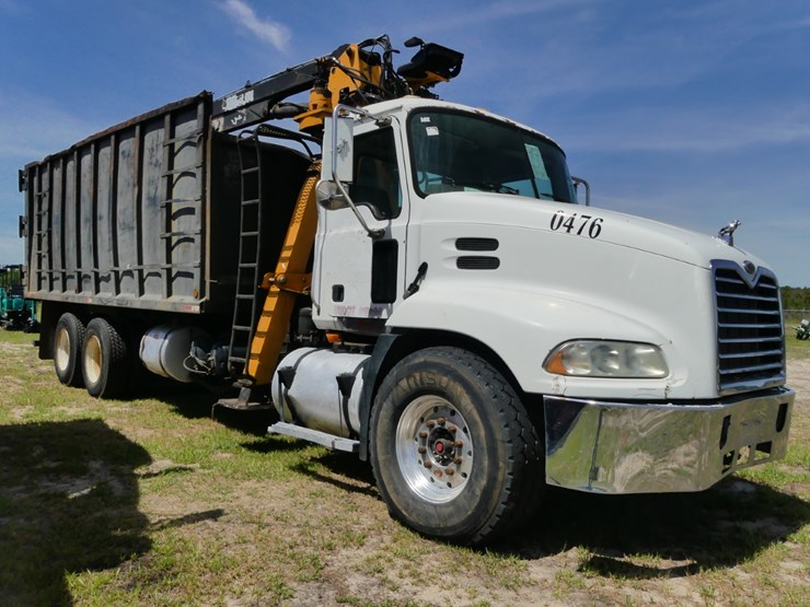 2001-mack-grapple-truck-image-1
