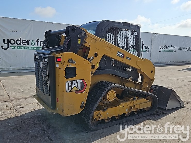 2025-caterpillar-255-image-4