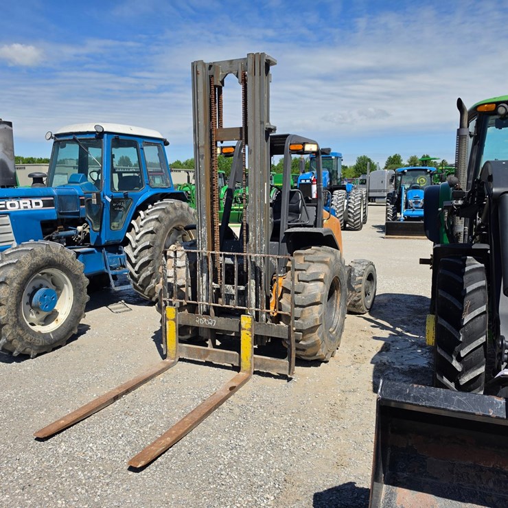 2019 CASE 586H