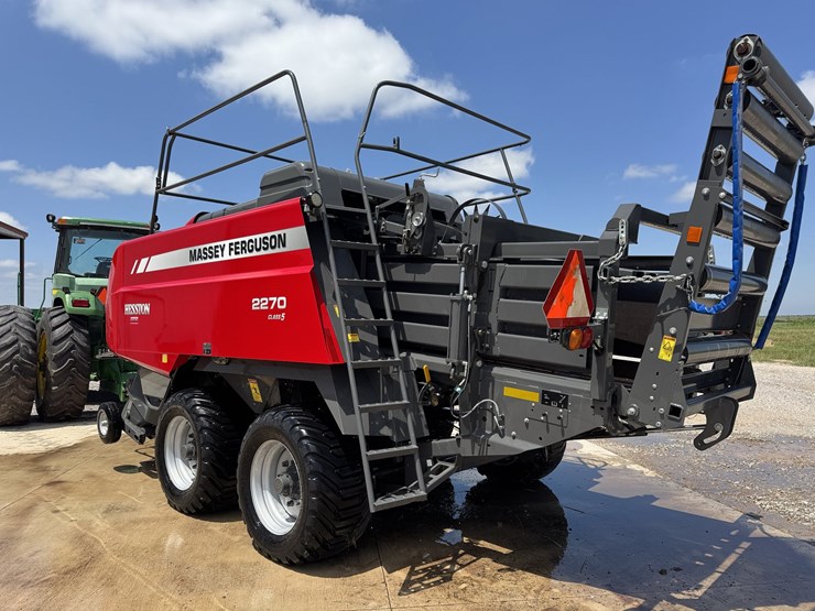 2021-massey-ferguson-2270-image-54