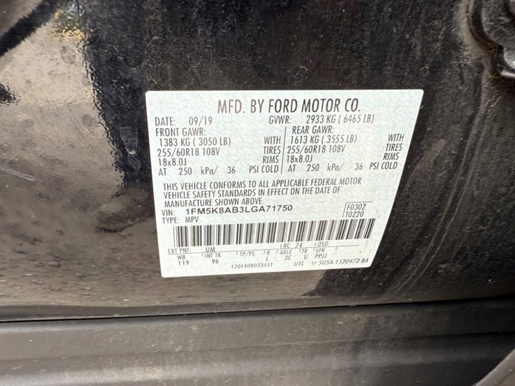 2020-ford-explorer-image-10