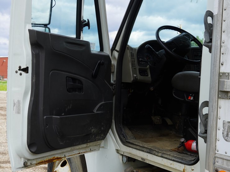 #1953-•-2013-international-reefer-truck-image-58